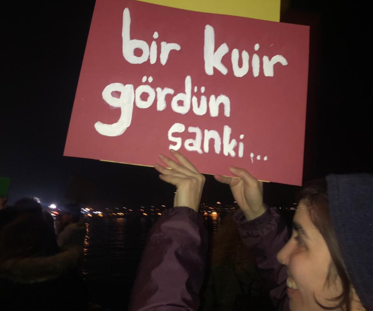 Çanakkale’de Feminist Gece Yürüyüşü: “Bir kuir gördün sanki” Kaos GL - LGBTİ+ Haber Portalı
